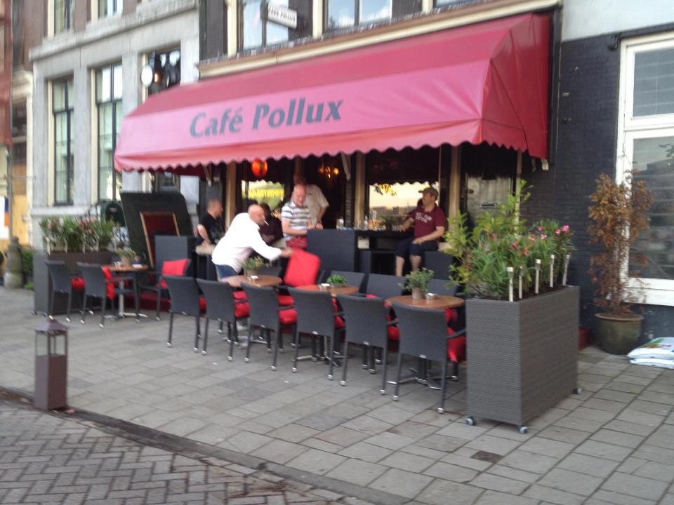 Cafe Pollux